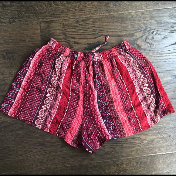 Lot of 2 Hollister Petal Shorts - Picture 7 of 8